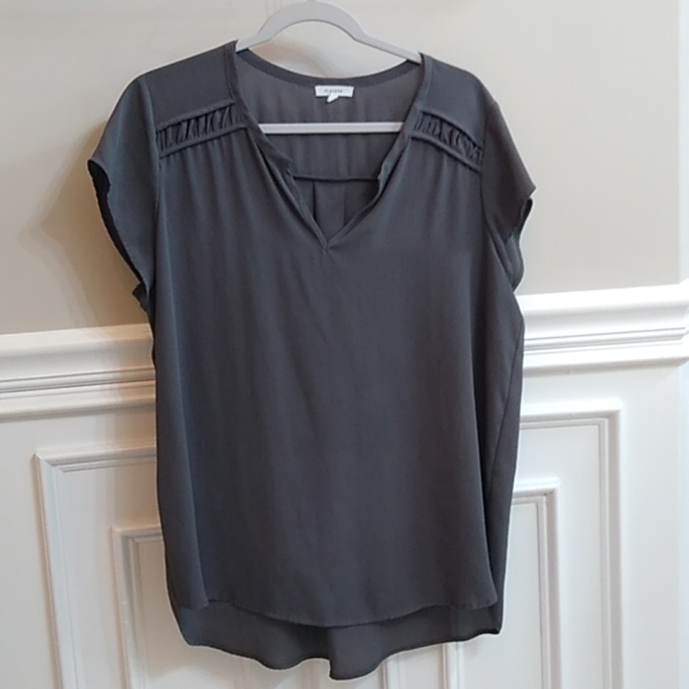 Pretty Pleione grey blouse